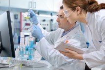 genetic-testing-lab